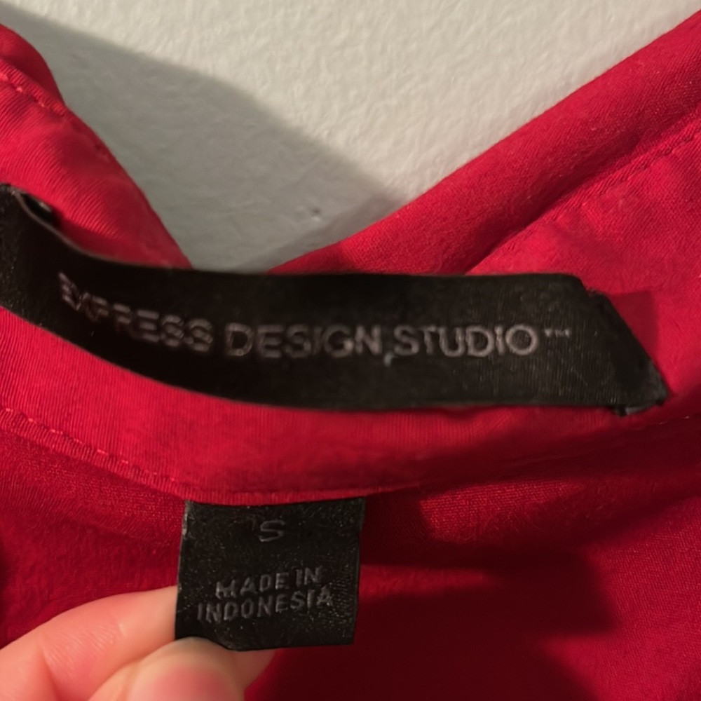 Express Button-Down - Picture 2 of 6